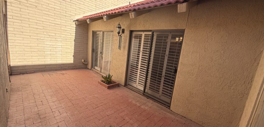 5863 N. Placita Del Baron